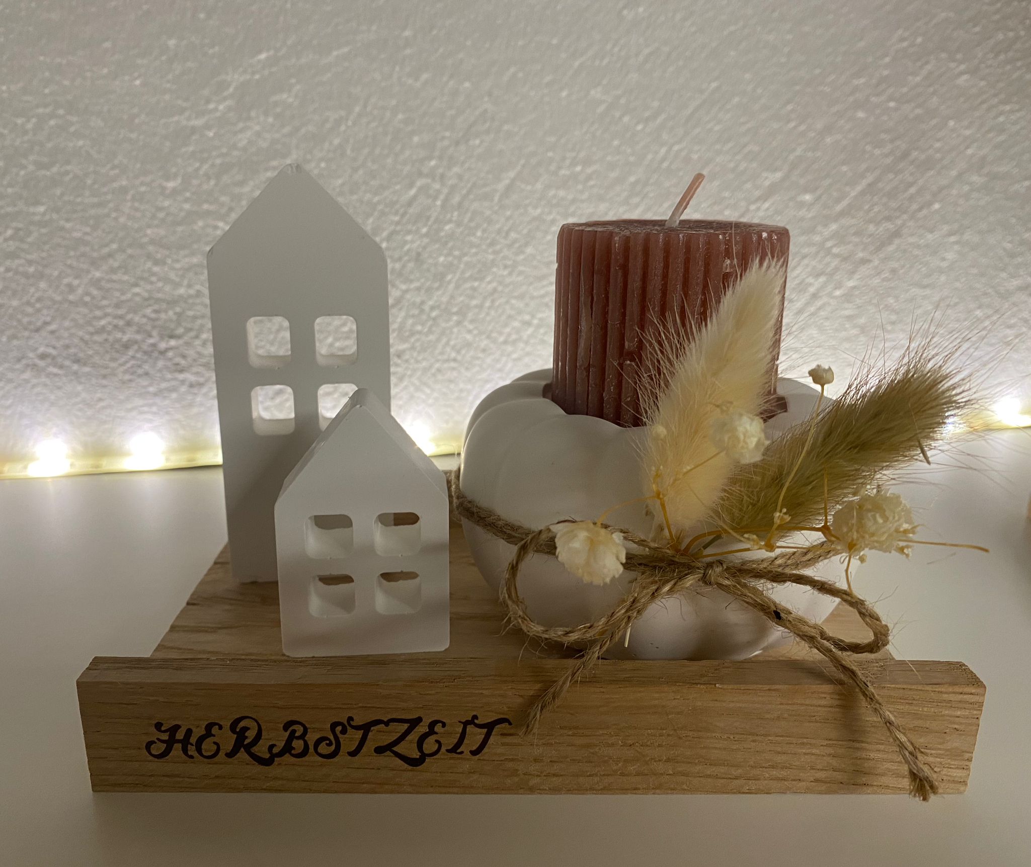 Dekoobjekt "Herbstzeit - Häuschen und Kerze"